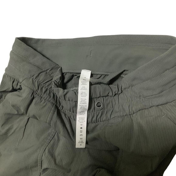 Lululemon Beyond the Studio Crop Sz 4 Grey Sage - Picture 6 of 13